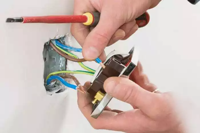 electrical fixing image